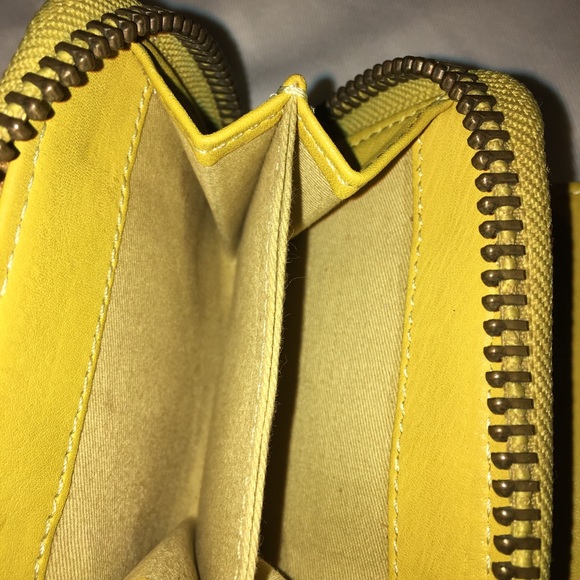 Wallet - Picture 2 of 4